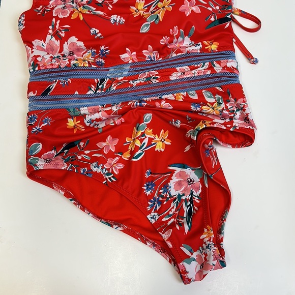 NWT Jessica Simpson chantilly lace pepper multi bathing suit - Picture 5 of 9